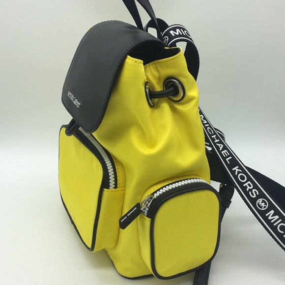 MICHAEL KORS ABBEY MD CARGO BACKPACK BRT YELLOW - Picture 2 of 8